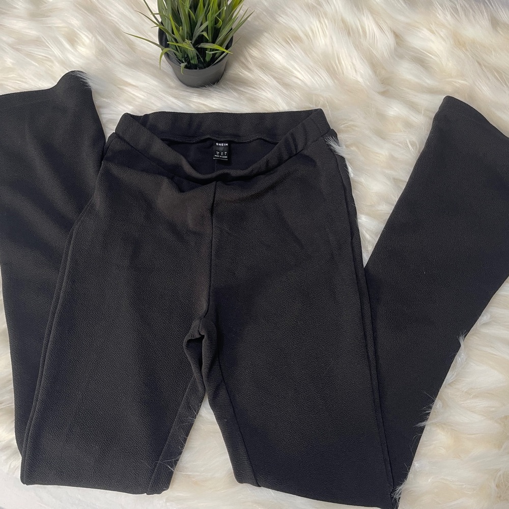 High-Waisted Flare Leggings with Side Slits XS